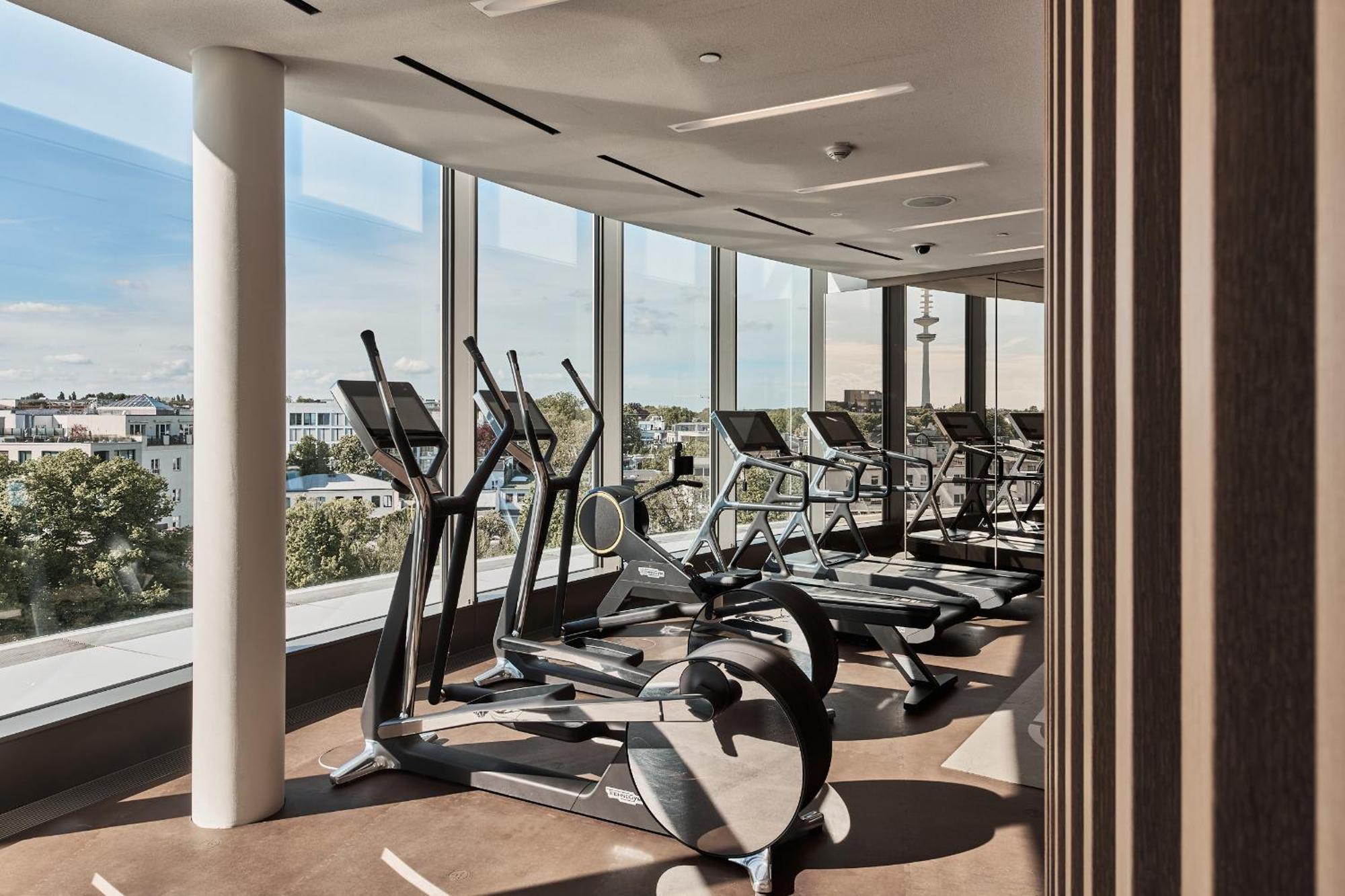 เดอะ ฟงต์แน Hotel ฮัมบูร์ก ภายนอก รูปภาพ The gym at The Standard East Village